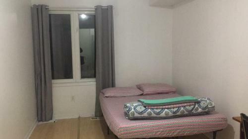 Hostal Toronto Wonderland Travelers Home