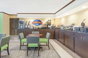 Hotel Baymont Inn & Suites Midland Center