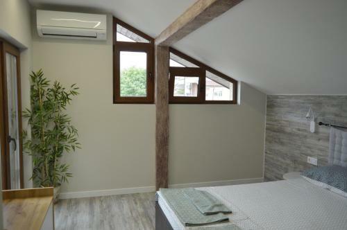 Two-bedroom Apartment With Garden