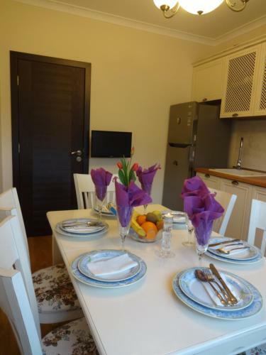 Two-bedroom Apartment With Garden