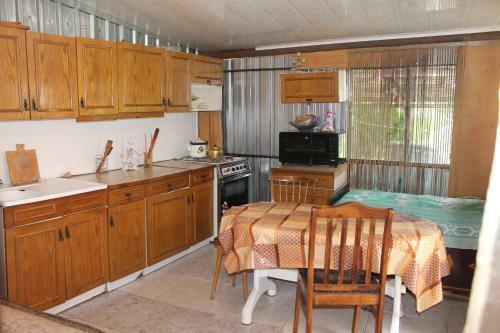 Hostal Guest House Iura