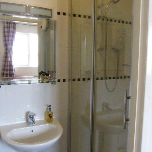 Hostal Treetops Guest House