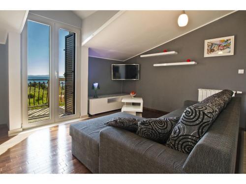 Holiday Home Luxury Sea View Apartment