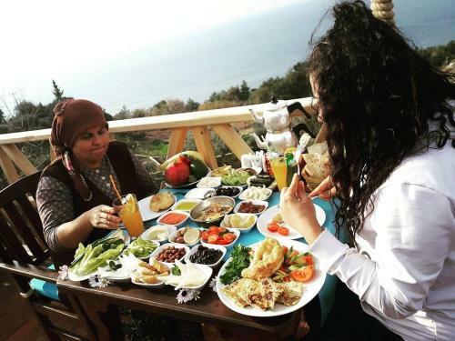Hostal Faralya Yoruk Evi Hotel
