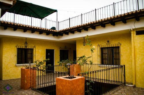 Albergue Maison Bougainvillea