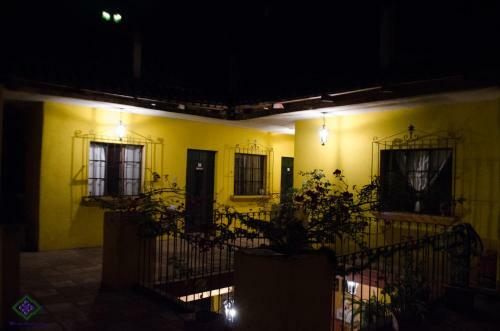 Albergue Maison Bougainvillea