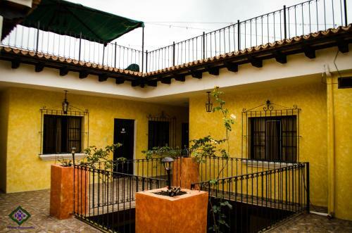 Albergue Maison Bougainvillea
