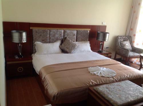 Palm Palace Hotel