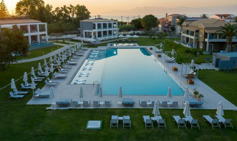 Hotel Acharavi Beach