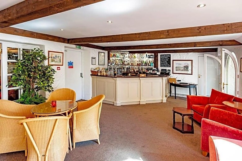 Taychreggan Hotel
