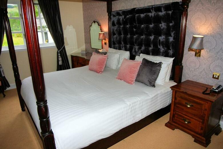 Taychreggan Hotel