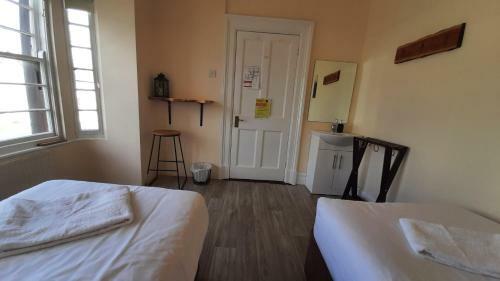 Bed & Breakfast Strandhill Lodge, Hostel & Surf