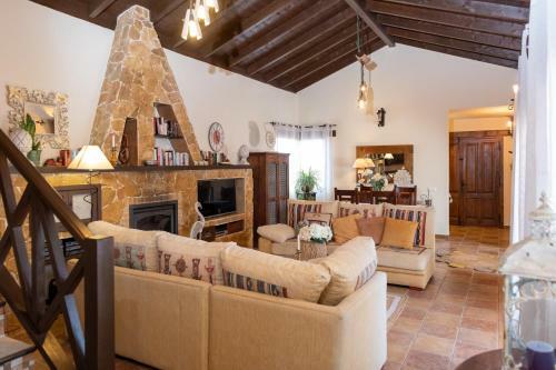 Villa Maravilla Con Piscina Climatizada