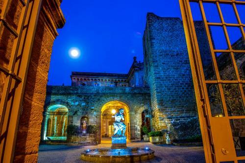 Hotel Ch�teau De Rochegude - Relais & Ch�teaux