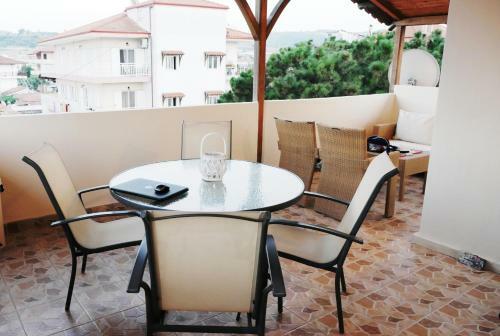 Koala Apartments Irida