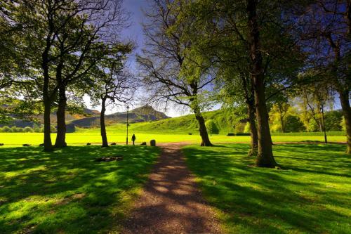 Parkside, Holyrood Park Apartment