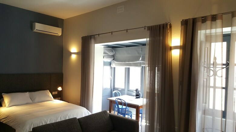 Hostal D Townhouse Boutique Suites