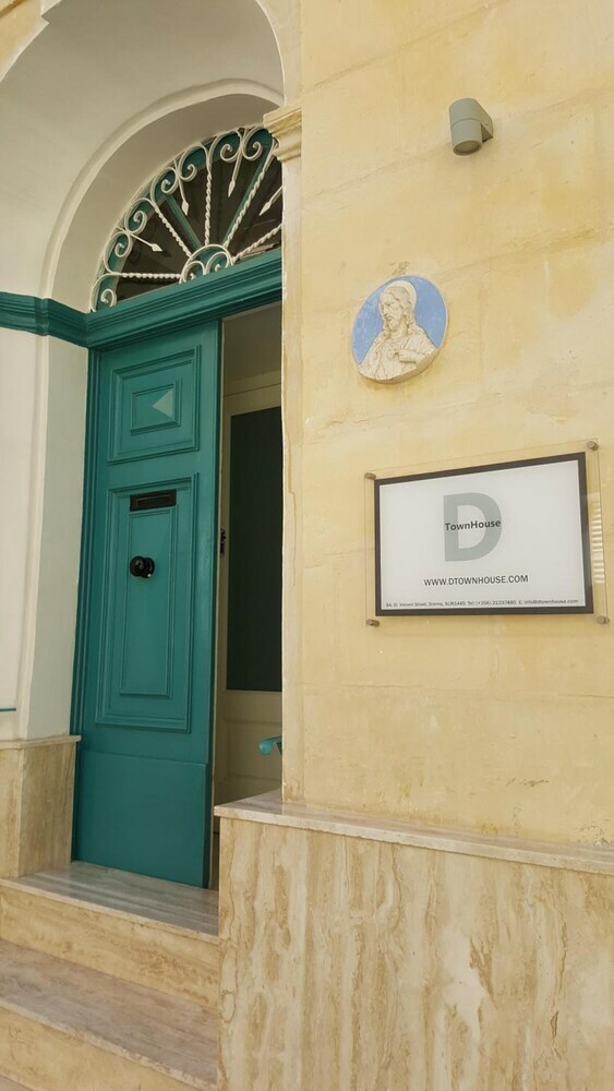 Hostal D Townhouse Boutique Suites