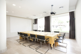 Hotel Golden Tulip Rome Airport