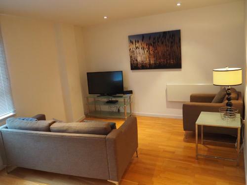 Halo Serviced Apartments - The Gateway