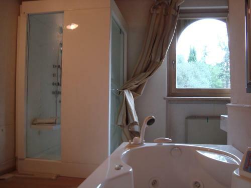 Villa D'epoca Sul Lago Di Garda Con Piscina Interna E Parco Con Laghetto