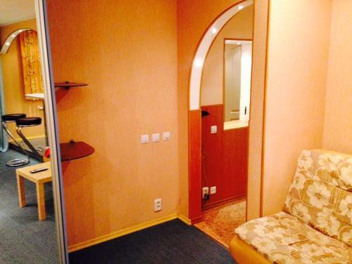 Apartment On Druzhby 4