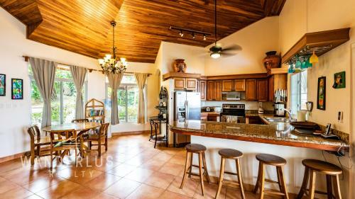 Villa Gullwing