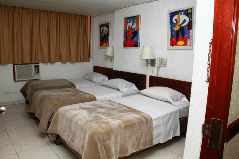 Hotel California Panama
