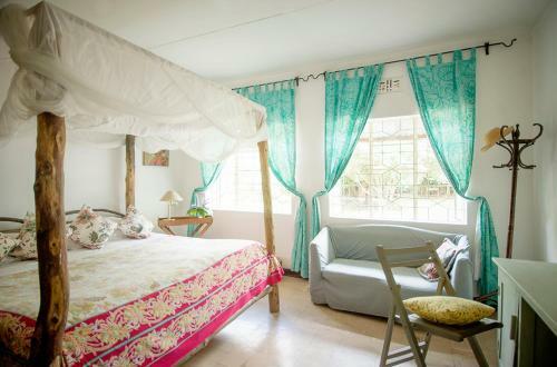 Bed & Breakfast Blues & Chutney Country