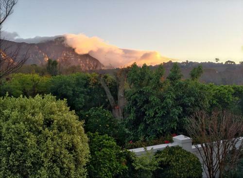 Bed & Breakfast River Lodge