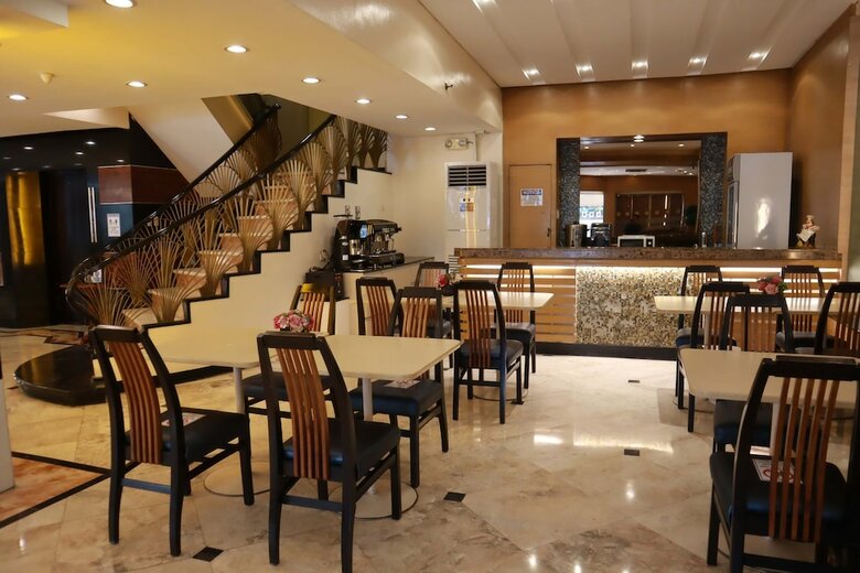 Hotel Palm Plaza
