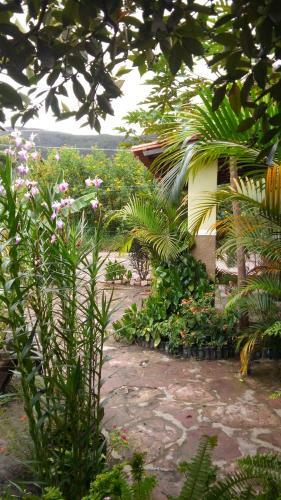 Hostal Pousada Lirio Do Vale