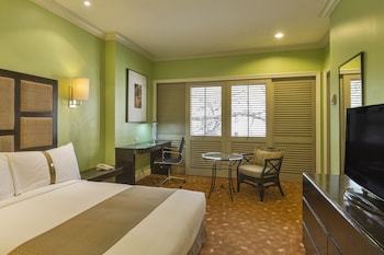 Quest Hotel & Conference Center Clark