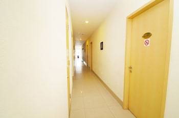 Hotel Airy Wenang Sutomo 4 Manado