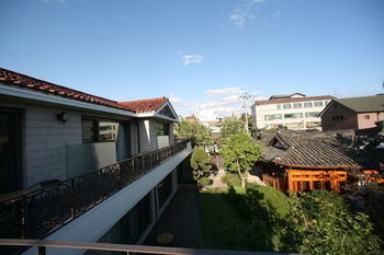 Bonum 1957 Hanok Stay And Hotel