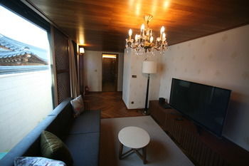 Bonum 1957 Hanok Stay And Hotel