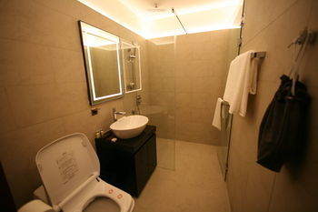 Bonum 1957 Hanok Stay And Hotel