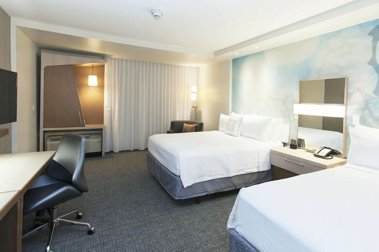 Hotel Courtyard By Marriott Houston Springwoods Village