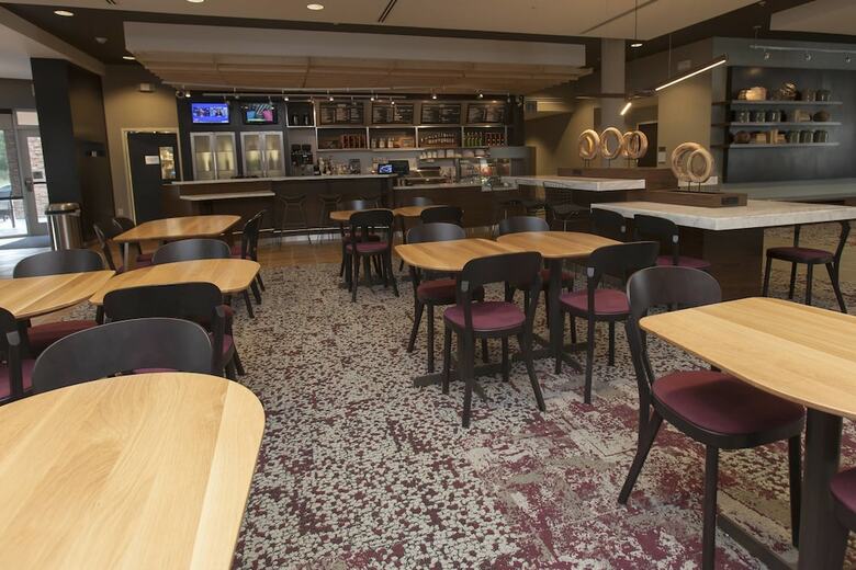 Hotel Courtyard By Marriott Houston Springwoods Village