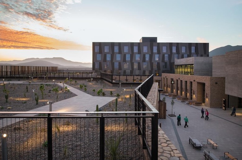 Hotel Keo Ovalle Resort