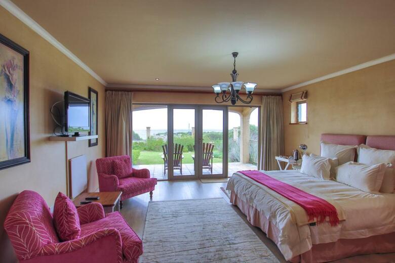 Hotel On The Cliff Guest House