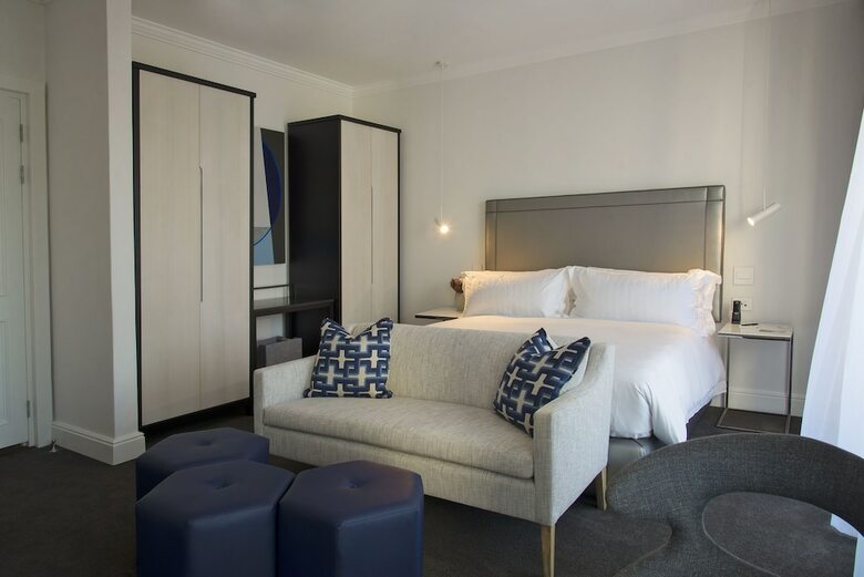 Queen Victoria Hotel