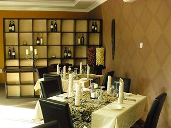 Bed & Breakfast Zawadi House