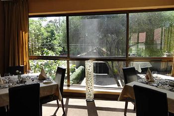 Bed & Breakfast Zawadi House
