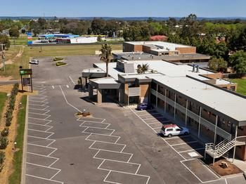 Motel Ibis Styles Sale