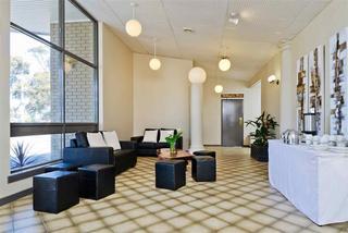 Motel Ibis Styles Sale