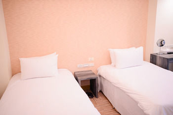 Taichung Kiwi Express Hotel - Chenggong Rd