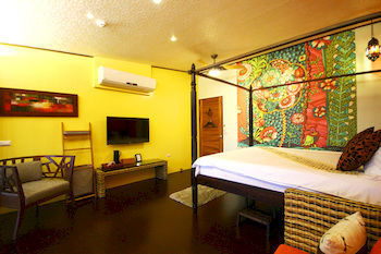 Mystery 13 B&B