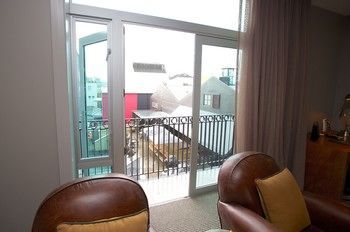 King And Queen Hotel Suites