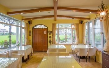 Hotel 4 Seasons Garden B&B